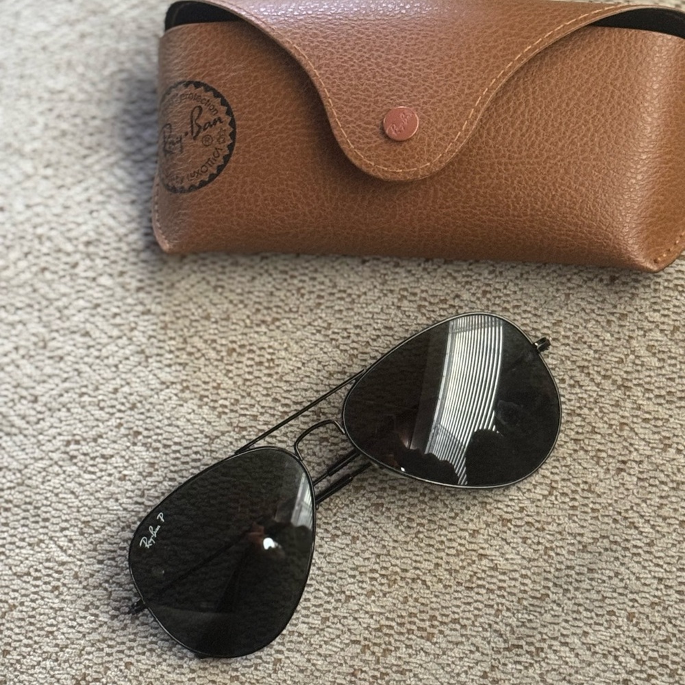 Black Ray-ban large frame